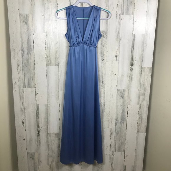 Vanity Fair Other - Vintage Vanity Fair long nightgown vneck tie waist